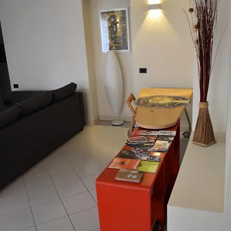 La Tana Del Riccio - Bilocale Con Giardino E Jacuzzi Sulla Collina Di *