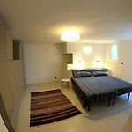 La Tana Del Riccio - Bilocale Con Giardino E Jacuzzi Sulla Collina Di