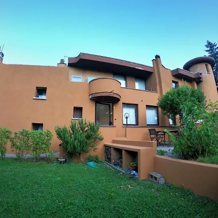 Apartment La Tana Del Riccio - Bilocale Con Giardino E Jacuzzi Sulla Collina Di Aosta