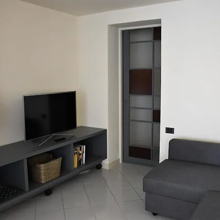 Apartment La Tana Del Riccio - Bilocale Con Giardino E Jacuzzi Sulla Collina Di Aosta