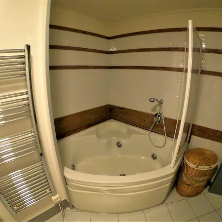 Appartement La Tana Del Riccio - Bilocale Con Giardino E Jacuzzi Sulla Collina Di *