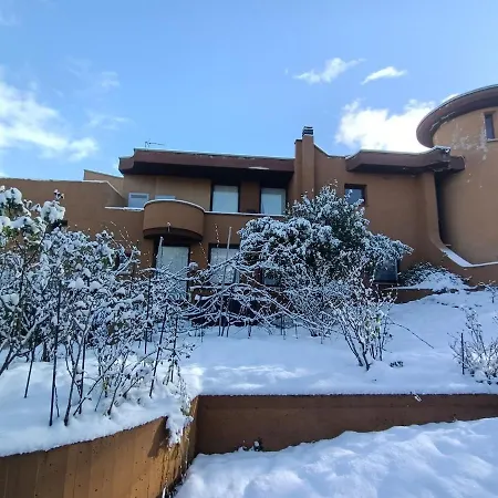 La Tana Del Riccio - Bilocale Con Giardino E Jacuzzi Sulla Collina Di Aosta