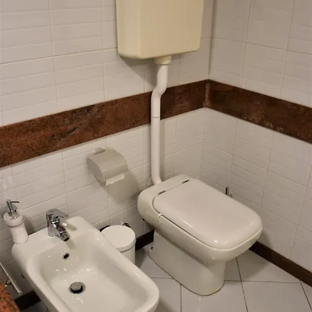 La Tana Del Riccio - Bilocale Con Giardino E Jacuzzi Sulla Collina Di Aosta