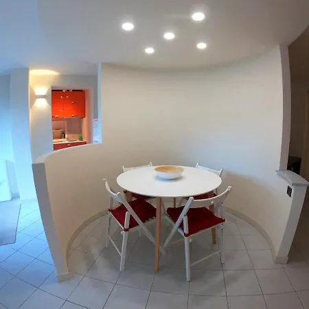 La Tana Del Riccio - Bilocale Con Giardino E Jacuzzi Sulla Collina Di Aosta